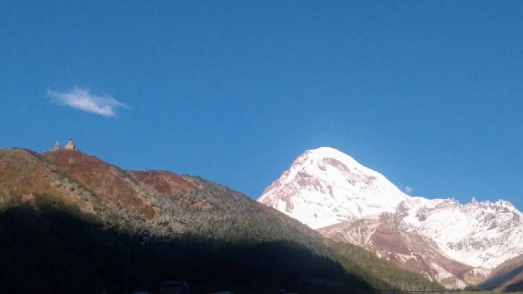 Гостевой дом Мариами Казбеги Экстерьер фото