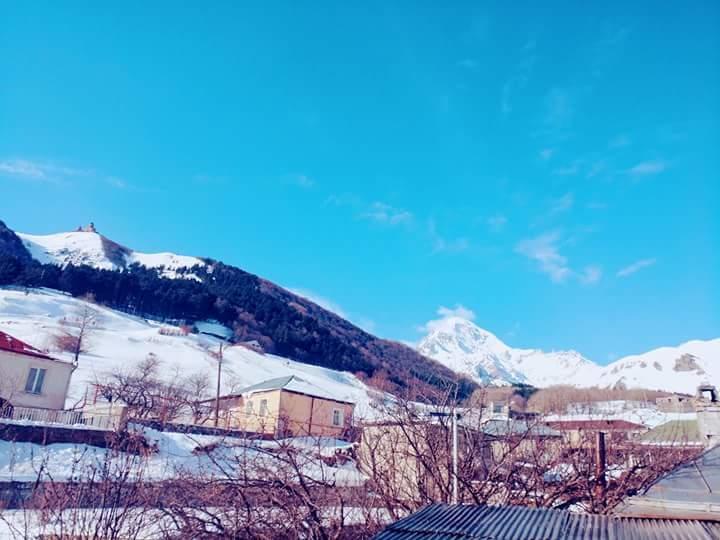 Гостевой дом Мариами Казбеги Экстерьер фото