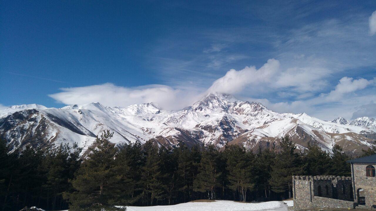 Гостевой дом Мариами Казбеги Экстерьер фото